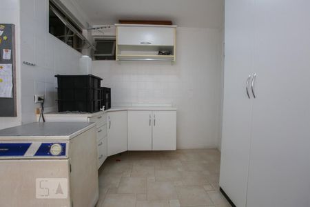 Apartamento à venda com 167m², 4 quartos e 2 vagas Apartamento à venda com 167m², 4 quartos e 2 vagasÁrea de serviço