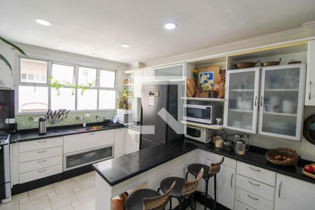 Apartamento à venda com 167m², 4 quartos e 2 vagas Apartamento à venda com 167m², 4 quartos e 2 vagasCozinha