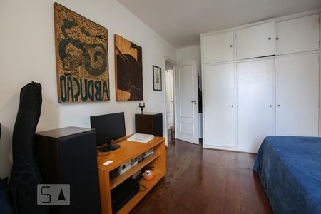 Apartamento à venda com 167m², 4 quartos e 2 vagas Apartamento à venda com 167m², 4 quartos e 2 vagasQuarto 2