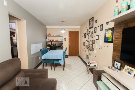 Sala de apartamento à venda com 2 quartos, 66m² em Jardim Guairaca, São Paulo