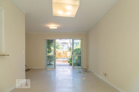 Sala de casa de condomínio à venda com 5 quartos, 206m² em Vargem Pequena, Rio de Janeiro