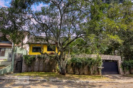 Vista da Rua de casa para alugar com 6 quartos, 340m² em Ahú, Curitiba