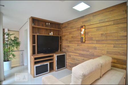 Sala de TV de casa de condomínio à venda com 4 quartos, 330m² em Igara, Canoas