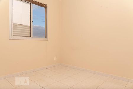 Quarto 2 de apartamento para alugar com 2 quartos, 52m² em Presidente Roosevelt, Uberlândia