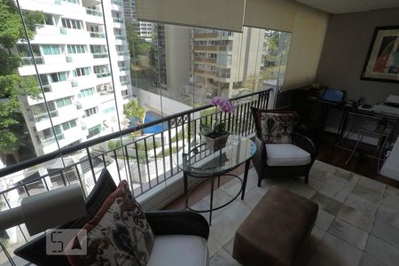 Varanda de apartamento à venda com 2 quartos, 129m² em Real Parque, São Paulo