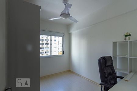 Quarto de apartamento para alugar com 2 quartos, 67m² em Partenon, Porto Alegre