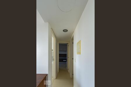 Corredor de apartamento para alugar com 2 quartos, 67m² em Partenon, Porto Alegre