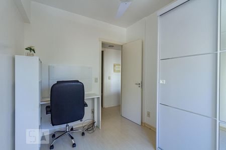 Quarto de apartamento para alugar com 2 quartos, 67m² em Partenon, Porto Alegre