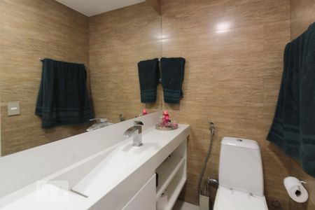 Casa à venda com 127m², 3 quartos e 2 vagas Casa à venda com 127m², 3 quartos e 2 vagasBanheiro da Suíte