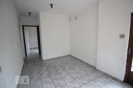 Sala de casa para alugar com 2 quartos, 100m² em Jardim Pacaembu, Jundiaí