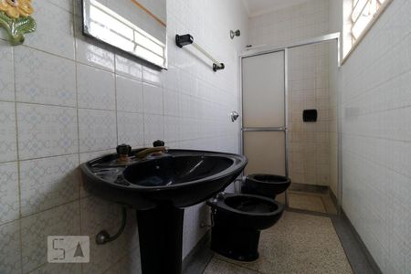 Banheiro da Suíte de casa à venda com 5 quartos, 302m² em Taquaral, Campinas