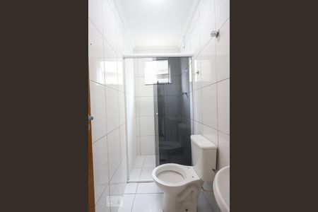 Banheiro de apartamento para alugar com 1 quarto, 45m² em Santa Teresinha, São Paulo