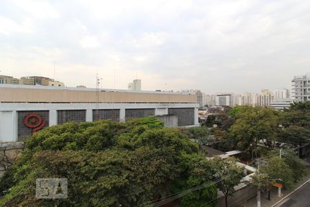 Vista  de apartamento para alugar com 1 quarto, 64m² em Indianópolis, São Paulo