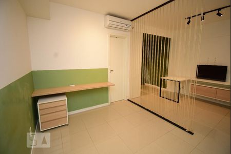 Quarto de kitnet/studio para alugar com 1 quarto, 27m² em Zona Industrial (guará), Brasília