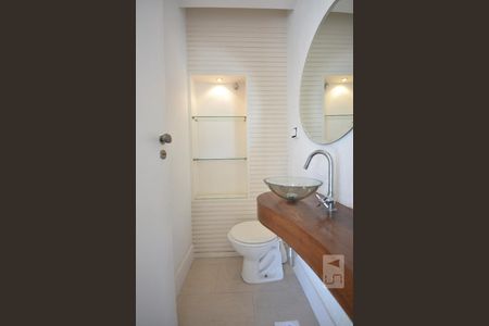 Lavabo de apartamento à venda com 2 quartos, 100m² em Botafogo, Rio de Janeiro