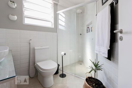 Banheiro da suite de apartamento à venda com 2 quartos, 85m² em Vila Madalena, São Paulo