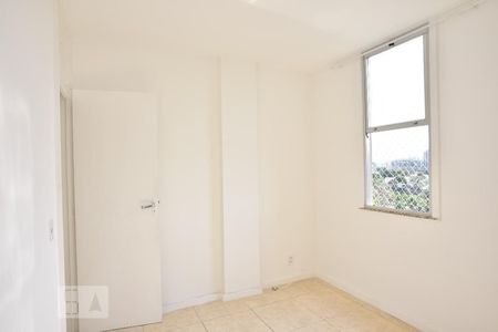 Quarto 1 de apartamento para alugar com 2 quartos, 48m² em Freguesia (jacarepaguá), Rio de Janeiro