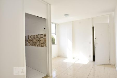 Sala  de apartamento para alugar com 2 quartos, 48m² em Freguesia (jacarepaguá), Rio de Janeiro