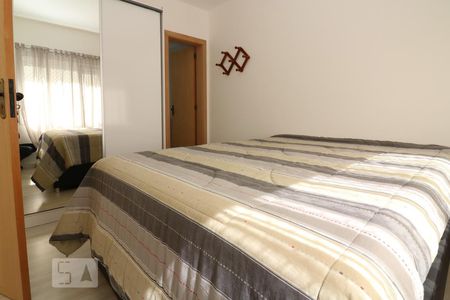 Quarto Suíte de apartamento à venda com 1 quarto, 45m² em Petrópolis, Porto Alegre