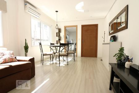 Sala de apartamento à venda com 1 quarto, 45m² em Petrópolis, Porto Alegre