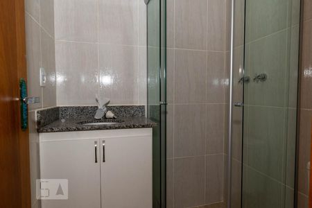 Banheiro da Suíte de apartamento para alugar com 2 quartos, 53m² em Vila do Bosque, São Paulo
