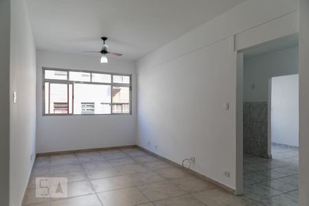 Sala de apartamento para alugar com 3 quartos, 120m² em Gonzaga, Santos