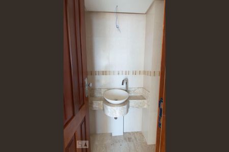 lavabo sala 2 de casa de condomínio à venda com 3 quartos, 257m² em Praia de Belas, Porto Alegre