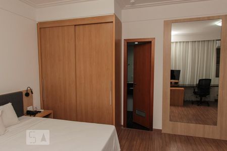 Sala/Quarto de kitnet/studio à venda com 1 quarto, 32m² em Lourdes, Belo Horizonte