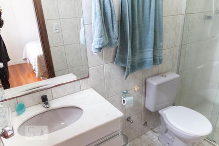 Banheiro da suíte de apartamento para alugar com 3 quartos, 74m² em Jardim América, Belo Horizonte