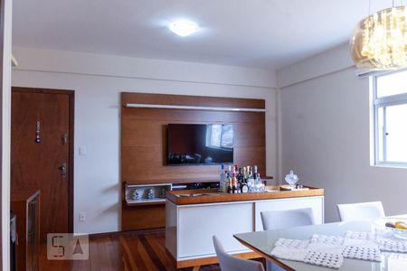 Sala de apartamento para alugar com 3 quartos, 74m² em Jardim América, Belo Horizonte