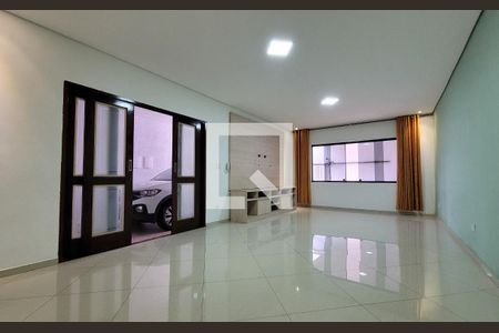 Sala de casa à venda com 4 quartos, 234m² em Vila Bela Vista, Santo André