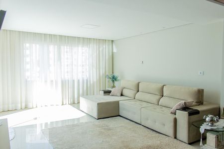 Sala 2 de apartamento à venda com 4 quartos, 240m² em Vila Alzira, Santo André