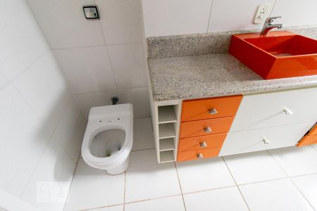 Casa de condomínio para alugar com 170m², 2 quartos e 3 vagas Casa de condomínio para alugar com 170m², 2 quartos e 3 vagasBanheiro da Suíte