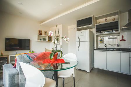 Sala/Cozinha de apartamento para alugar com 1 quarto, 47m² em Vila Monte Alegre, São Paulo