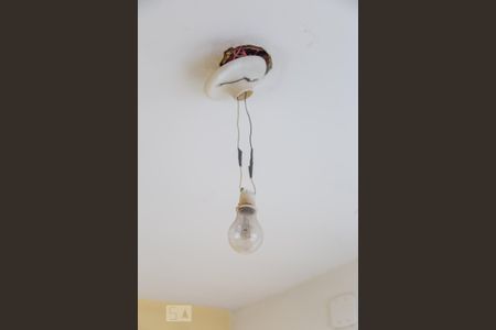 Casa à venda com 330m², 6 quartos e sem vaga Casa à venda com 330m², 6 quartos e sem vagaQuarto de Serviço