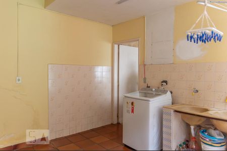 Casa à venda com 276m², 3 quartos e 3 vagas Casa à venda com 276m², 3 quartos e 3 vagasÁrea de Serviço