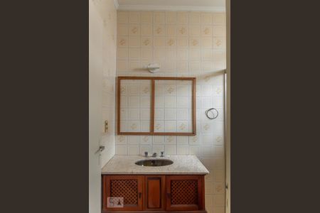 Casa à venda com 276m², 3 quartos e 3 vagas Casa à venda com 276m², 3 quartos e 3 vagasBanheiro da Suíte 2