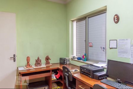 Casa à venda com 276m², 3 quartos e 3 vagas Casa à venda com 276m², 3 quartos e 3 vagasQuarto 2 - Suíte