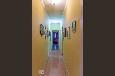 Casa à venda com 276m², 3 quartos e 3 vagas Casa à venda com 276m², 3 quartos e 3 vagasCorredor