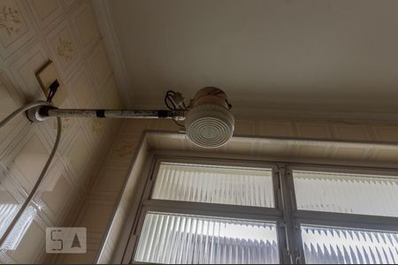 Casa à venda com 276m², 3 quartos e 3 vagas Casa à venda com 276m², 3 quartos e 3 vagasChuveiro