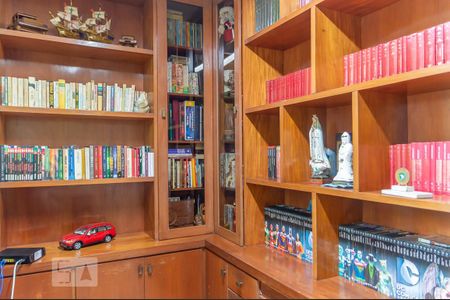 Casa à venda com 276m², 3 quartos e 3 vagas Casa à venda com 276m², 3 quartos e 3 vagasQuarto 2 - Suíte