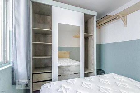 Quarto de kitnet/studio para alugar com 1 quarto, 28m² em São Francisco, Curitiba