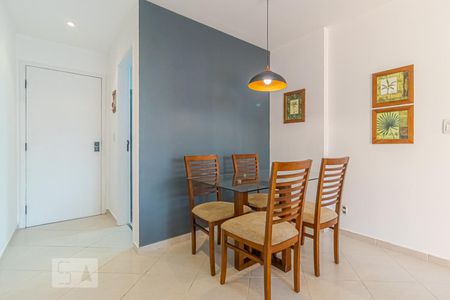 Sala de apartamento para alugar com 2 quartos, 72m² em Barra da Tijuca, Rio de Janeiro