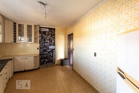 Casa para alugar com 250m², 3 quartos e 3 vagas Casa para alugar com 250m², 3 quartos e 3 vagasCozinha