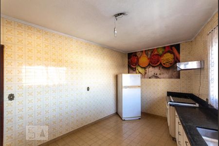 Casa para alugar com 250m², 3 quartos e 3 vagas Casa para alugar com 250m², 3 quartos e 3 vagasCozinha