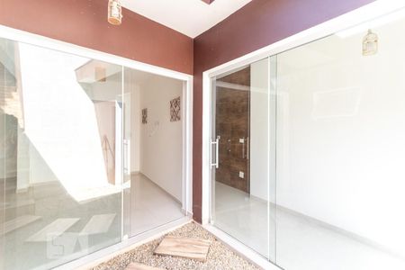 Casa para alugar com 250m², 3 quartos e 3 vagas Casa para alugar com 250m², 3 quartos e 3 vagasQuintal