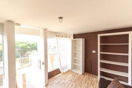 Casa para alugar com 250m², 3 quartos e 3 vagas Casa para alugar com 250m², 3 quartos e 3 vagasTerraço