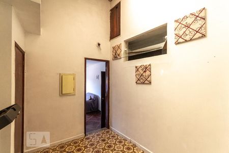 Casa para alugar com 250m², 3 quartos e 3 vagas Casa para alugar com 250m², 3 quartos e 3 vagasHall