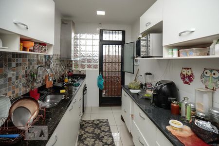 Cozinha de casa de condomínio à venda com 3 quartos, 120m² em Piedade, Rio de Janeiro