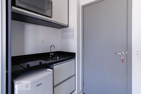 Cozinha de kitnet/studio à venda com 1 quarto, 33m² em Bom Retiro, São Paulo